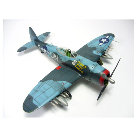 Revell Plastic ModelKit letadlo 03984 - P-47 M Thunderbolt (1:72)