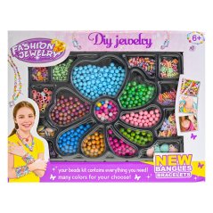 Navlékací korálky v krabičce